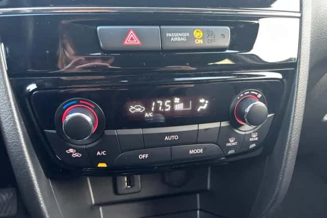 Suzuki Vitara (2023) thumbnail 12