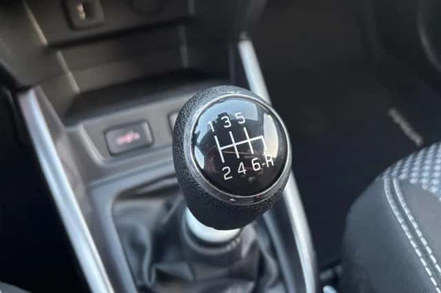Suzuki Vitara (2023) thumbnail 13