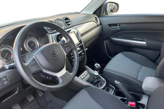 Suzuki Vitara (2023) thumbnail 24