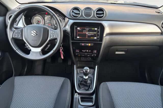 Suzuki Vitara (2023) thumbnail 9
