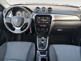 Suzuki Vitara (2023) thumbnail 9