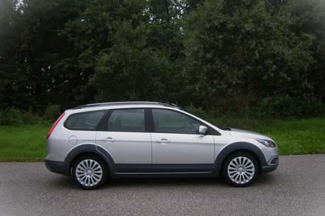 Ford Focus (2009) thumbnail 5