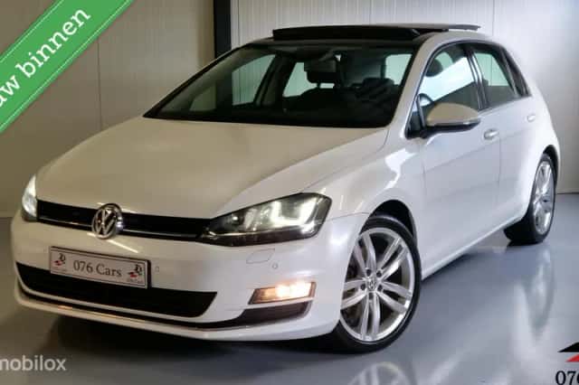 Volkswagen Golf (2013) thumbnail 1