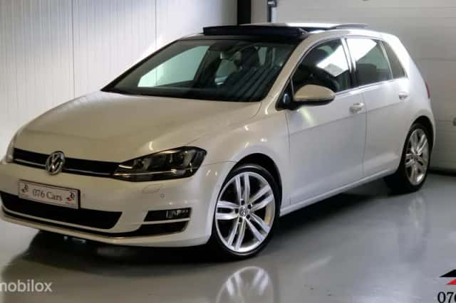 Volkswagen Golf (2013) thumbnail 3