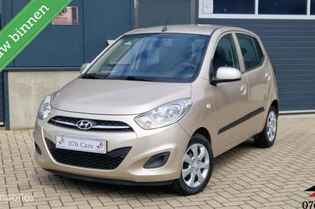 Hyundai i10 (2011) thumbnail 1
