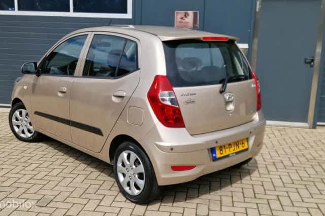 Hyundai i10 (2011) thumbnail 4