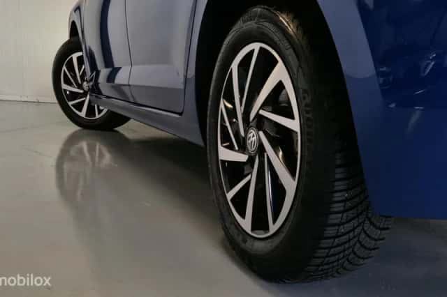 Volkswagen Polo (2019) thumbnail 6