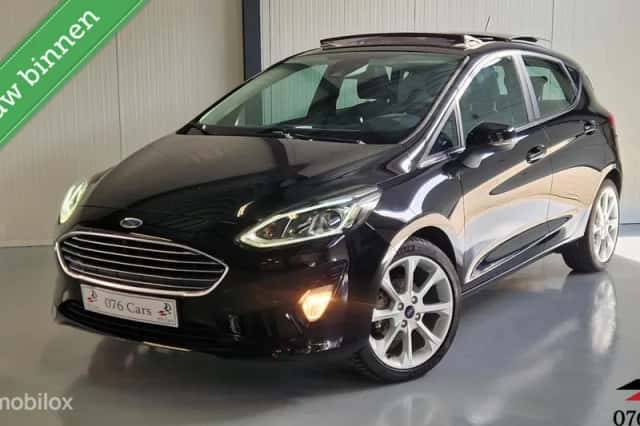 Ford Fiesta (2018) thumbnail 1