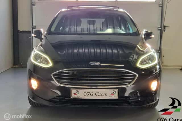 Ford Fiesta (2018) thumbnail 3