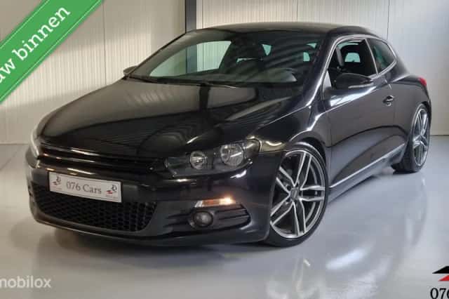 Volkswagen Scirocco (2010) thumbnail 1