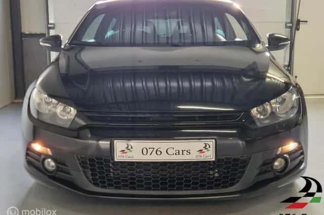Volkswagen Scirocco (2010) thumbnail 3