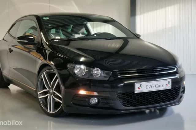 Volkswagen Scirocco (2010) thumbnail 4