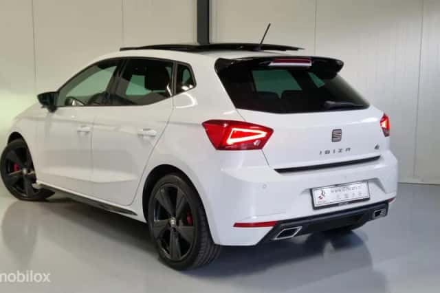 SEAT Ibiza (2020) thumbnail 5
