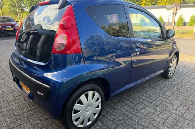 Peugeot 107 (2007) thumbnail 4