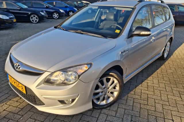 Hyundai i30 (2011) thumbnail 1