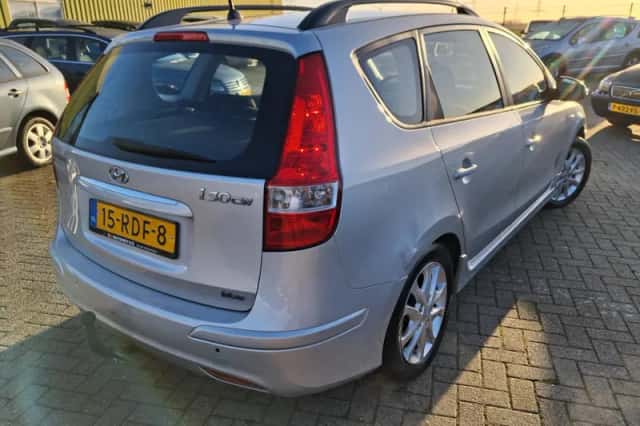 Hyundai i30 (2011) thumbnail 3