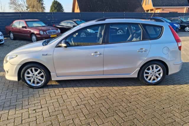Hyundai i30 (2011) thumbnail 5