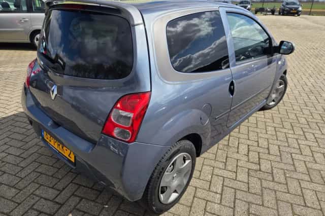 Renault Twingo (2011) thumbnail 3