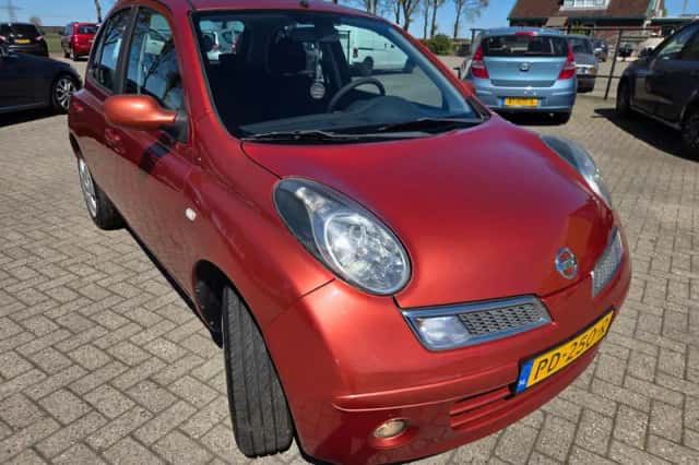 Nissan Micra (2008) thumbnail 2
