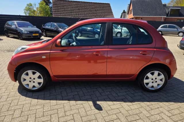 Nissan Micra (2008) thumbnail 5