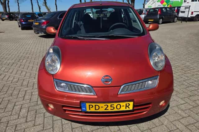 Nissan Micra (2008) thumbnail 6