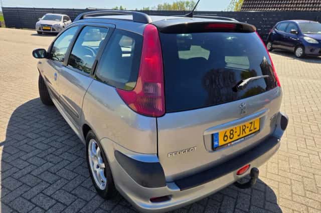 Peugeot 206 (2002) thumbnail 4