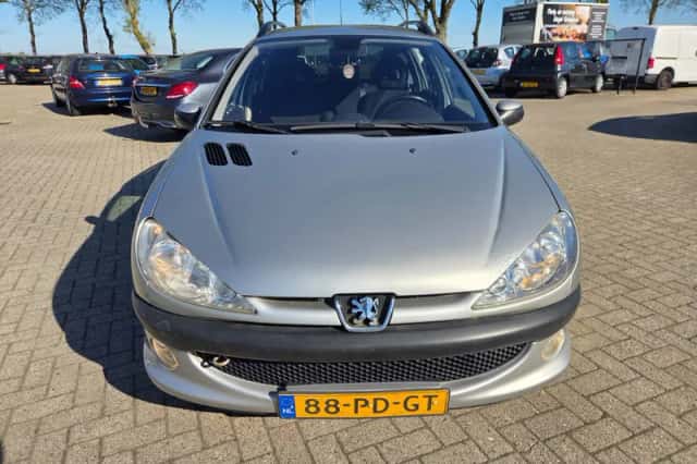 Peugeot 206 (2004) thumbnail 6
