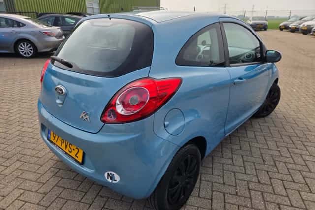 Ford Ka (2011) thumbnail 3