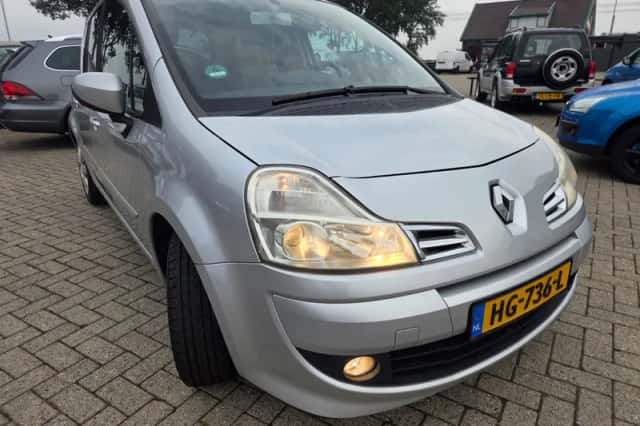 Renault Grand Modus (2008) thumbnail 2