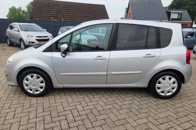 Renault Grand Modus (2008) thumbnail 5