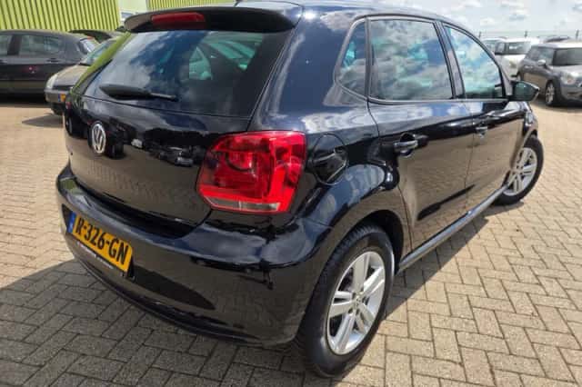 Volkswagen Polo (2012) thumbnail 3