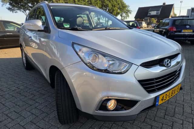 Hyundai ix35 (2010) thumbnail 2