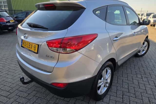 Hyundai ix35 (2010) thumbnail 3