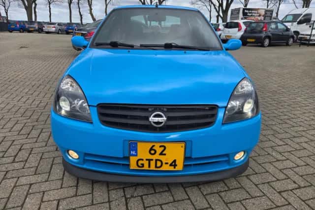 Nissan Platina (2003) thumbnail 6