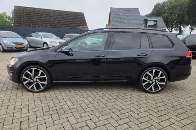 Volkswagen Golf (2014) thumbnail 5
