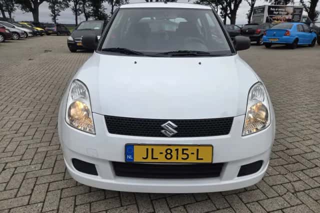 Suzuki Swift (2007) thumbnail 6
