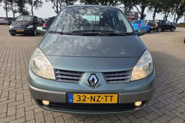 Renault Scénic (2004) thumbnail 6