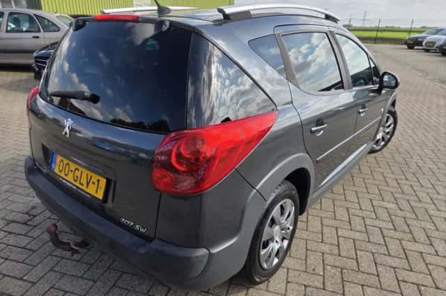 Peugeot 207 (2008) thumbnail 3