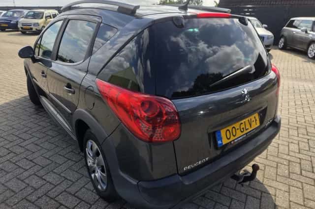 Peugeot 207 (2008) thumbnail 4