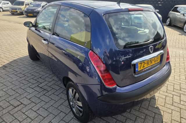 Lancia Ypsilon (2005) thumbnail 4