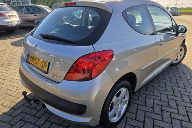 Peugeot 207 (2006) thumbnail 3