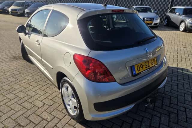 Peugeot 207 (2006) thumbnail 4
