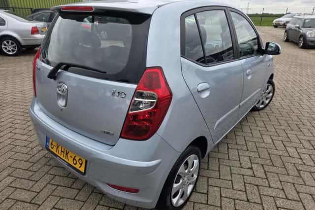 Hyundai i10 (2013) thumbnail 3