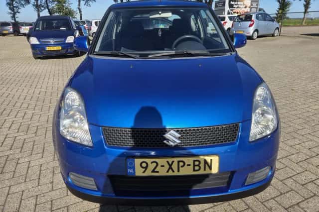 Suzuki Swift (2007) thumbnail 6