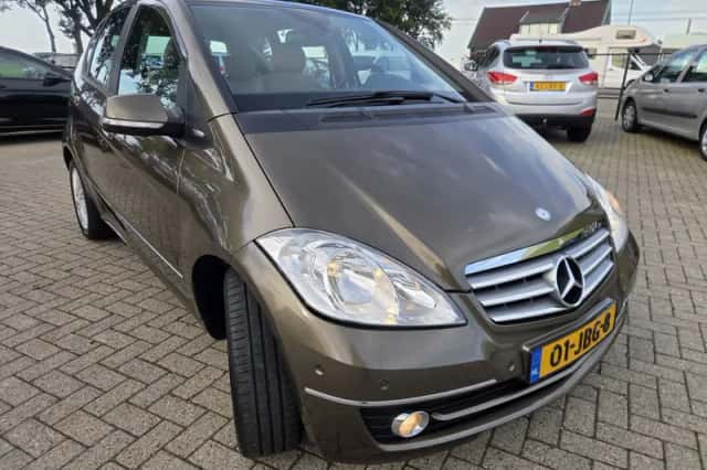 Mercedes-Benz A-Klasse (2009) thumbnail 2