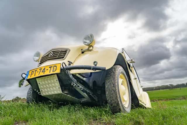Citroën 2CV (1986) thumbnail 2