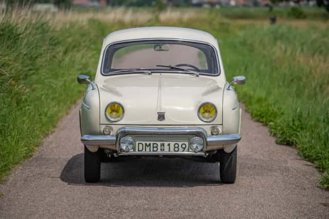Renault Dauphine (1962) thumbnail 3