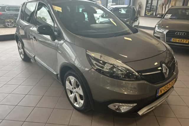 Renault Scénic (2014) thumbnail 4