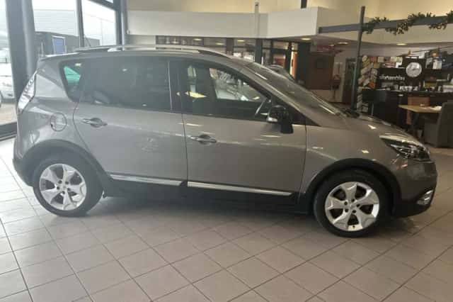 Renault Scénic (2014) thumbnail 5