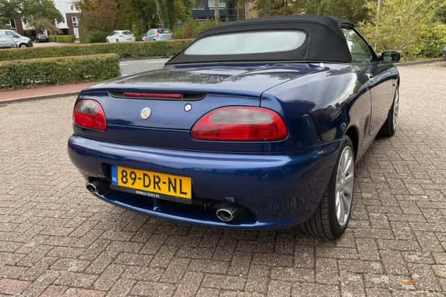 MG F (1999) thumbnail 3